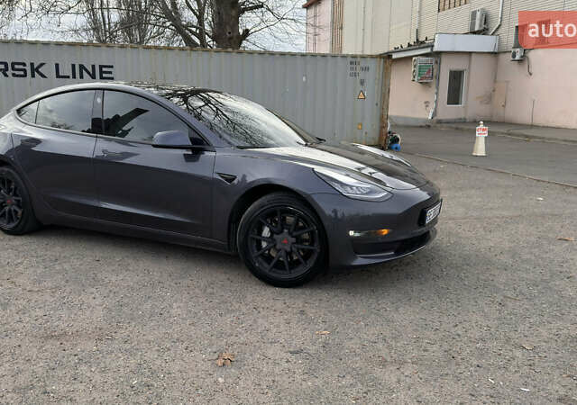 Серый Тесла Модель 3, объемом двигателя 0 л и пробегом 140 тыс. км за 15500 $, фото 12 на Automoto.ua