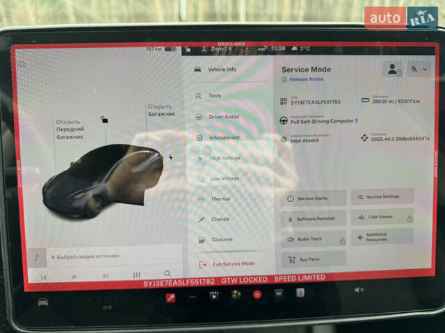 Серый Тесла Модель 3, объемом двигателя 0 л и пробегом 62 тыс. км за 17500 $, фото 36 на Automoto.ua