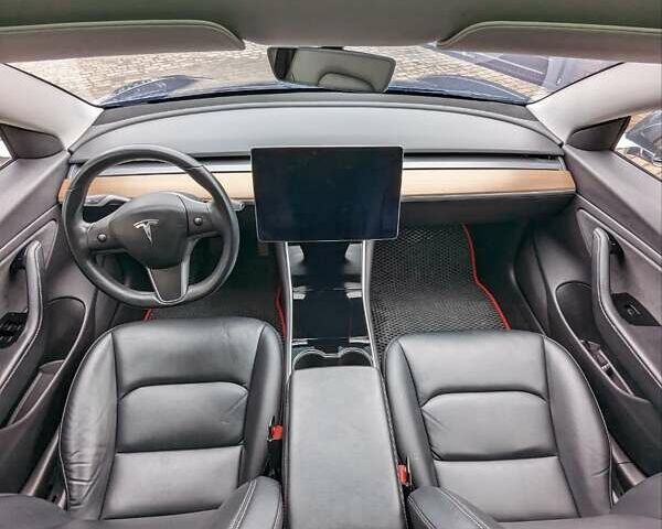 Сірий Тесла Модель 3, об'ємом двигуна 0 л та пробігом 68 тис. км за 23500 $, фото 18 на Automoto.ua