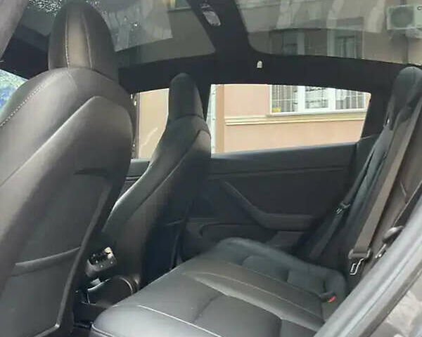 Серый Тесла Модель 3, объемом двигателя 0 л и пробегом 90 тыс. км за 27800 $, фото 18 на Automoto.ua