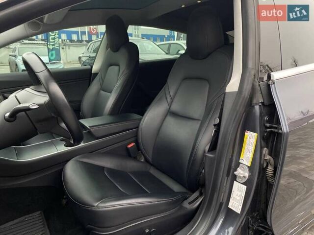 Сірий Тесла Модель 3, об'ємом двигуна 0 л та пробігом 158 тис. км за 19990 $, фото 19 на Automoto.ua