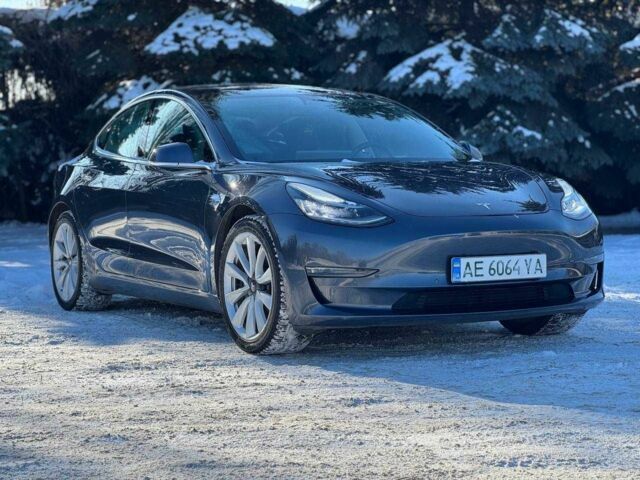 Сірий Тесла Модель 3, об'ємом двигуна 0 л та пробігом 168 тис. км за 17500 $, фото 3 на Automoto.ua