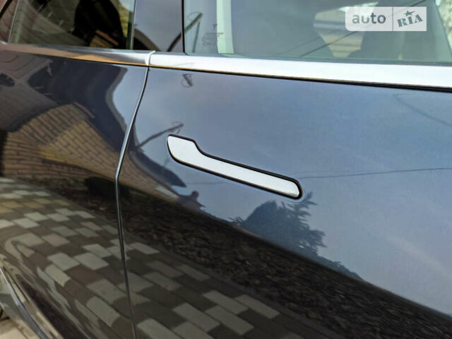 Серый Тесла Модель 3, объемом двигателя 0 л и пробегом 75 тыс. км за 22500 $, фото 18 на Automoto.ua