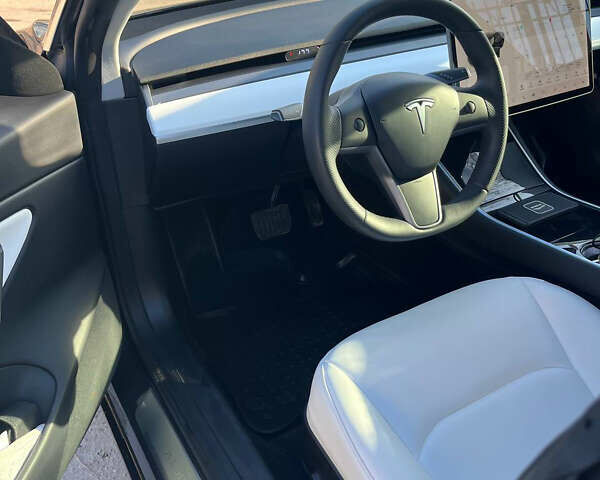 Сірий Тесла Модель 3, об'ємом двигуна 0 л та пробігом 19 тис. км за 25555 $, фото 12 на Automoto.ua