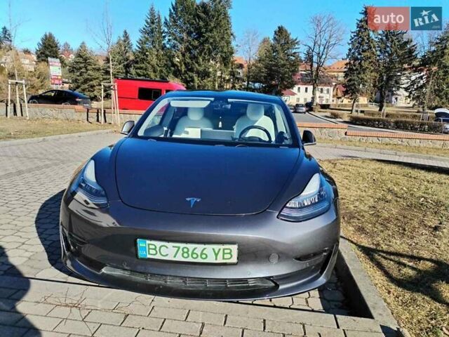 Серый Тесла Модель 3, объемом двигателя 0 л и пробегом 150 тыс. км за 16500 $, фото 1 на Automoto.ua