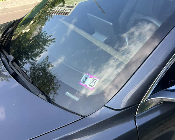 Серый Тесла Модель 3, объемом двигателя 0 л и пробегом 90 тыс. км за 15500 $, фото 4 на Automoto.ua