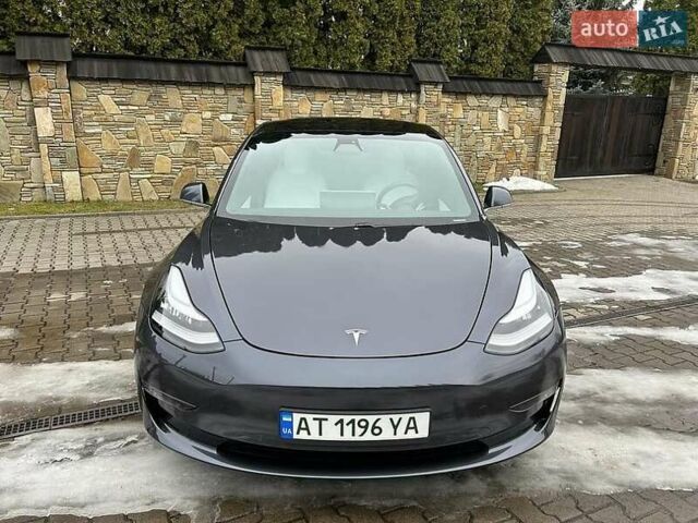 Серый Тесла Модель 3, объемом двигателя 0 л и пробегом 35 тыс. км за 14000 $, фото 1 на Automoto.ua