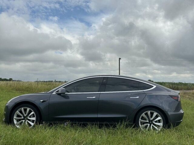 Сірий Тесла Модель 3, об'ємом двигуна 0 л та пробігом 48 тис. км за 17000 $, фото 9 на Automoto.ua