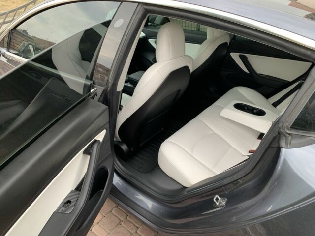 Серый Тесла Модель 3, объемом двигателя 0 л и пробегом 134 тыс. км за 15000 $, фото 5 на Automoto.ua