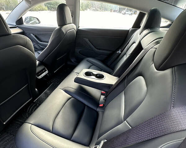 Сірий Тесла Модель 3, об'ємом двигуна 0 л та пробігом 90 тис. км за 21900 $, фото 9 на Automoto.ua