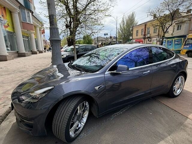 Сірий Тесла Модель 3, об'ємом двигуна 0 л та пробігом 112 тис. км за 19200 $, фото 20 на Automoto.ua