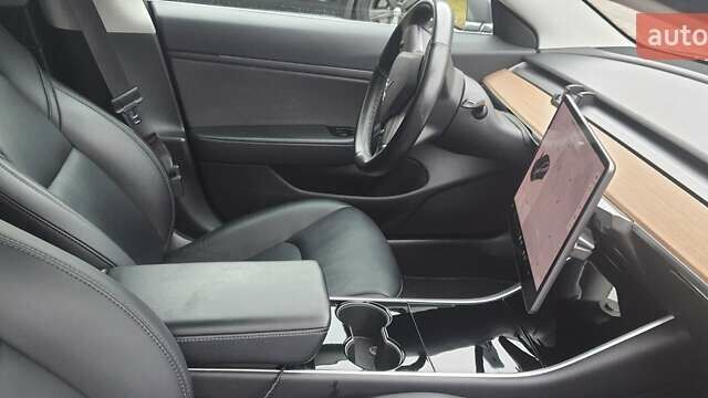Сірий Тесла Модель 3, об'ємом двигуна 0 л та пробігом 108 тис. км за 18800 $, фото 29 на Automoto.ua
