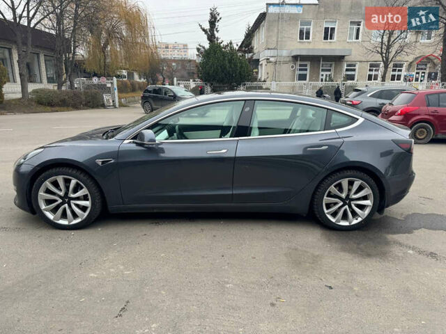Серый Тесла Модель 3, объемом двигателя 0 л и пробегом 137 тыс. км за 18000 $, фото 2 на Automoto.ua