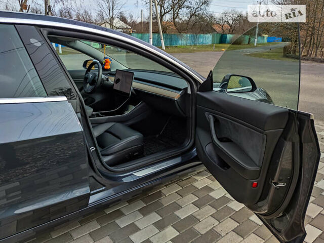 Серый Тесла Модель 3, объемом двигателя 0 л и пробегом 75 тыс. км за 22500 $, фото 25 на Automoto.ua