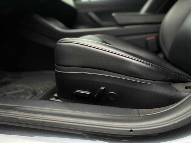 Серый Тесла Модель 3, объемом двигателя 0 л и пробегом 158 тыс. км за 20490 $, фото 11 на Automoto.ua