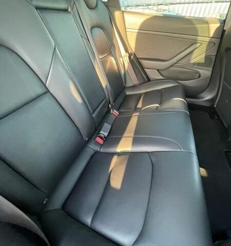 Сірий Тесла Модель 3, об'ємом двигуна 0 л та пробігом 119 тис. км за 17700 $, фото 10 на Automoto.ua