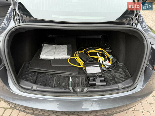 Сірий Тесла Модель 3, об'ємом двигуна 0 л та пробігом 209 тис. км за 17000 $, фото 19 на Automoto.ua