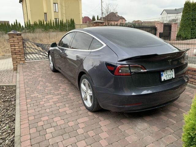 Серый Тесла Модель 3, объемом двигателя 0 л и пробегом 134 тыс. км за 15000 $, фото 4 на Automoto.ua