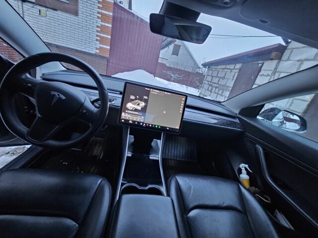 Серый Тесла Модель 3, объемом двигателя 0 л и пробегом 108 тыс. км за 15000 $, фото 10 на Automoto.ua