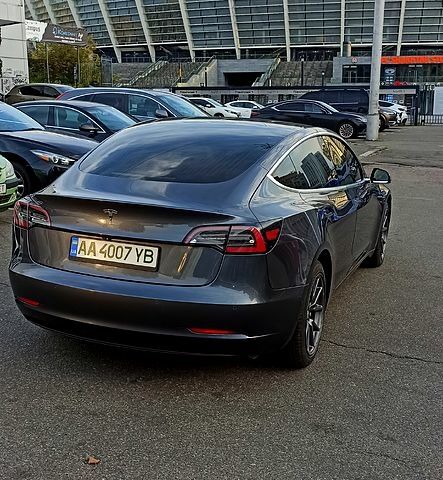 Сірий Тесла Модель 3, об'ємом двигуна 0.19 л та пробігом 152 тис. км за 19400 $, фото 4 на Automoto.ua
