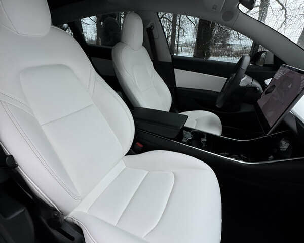 Серый Тесла Модель 3, объемом двигателя 0 л и пробегом 117 тыс. км за 20000 $, фото 16 на Automoto.ua