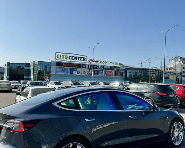 Серый Тесла Модель 3, объемом двигателя 0 л и пробегом 112 тыс. км за 23500 $, фото 15 на Automoto.ua