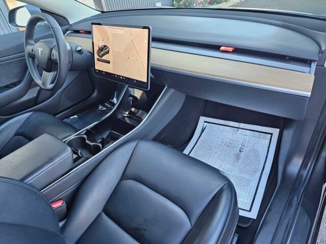 Сірий Тесла Модель 3, об'ємом двигуна 0 л та пробігом 57 тис. км за 7819 $, фото 7 на Automoto.ua