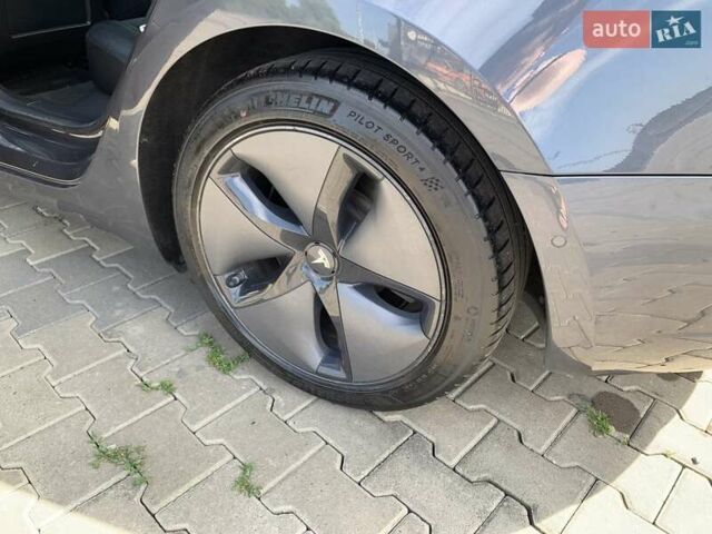 Серый Тесла Модель 3, объемом двигателя 0 л и пробегом 100 тыс. км за 24000 $, фото 12 на Automoto.ua