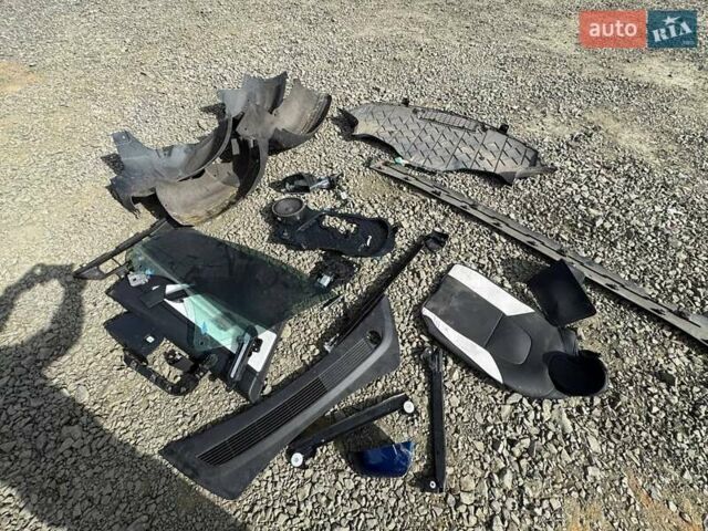 Сірий Тесла Модель 3, об'ємом двигуна 0 л та пробігом 174 тис. км за 11200 $, фото 20 на Automoto.ua