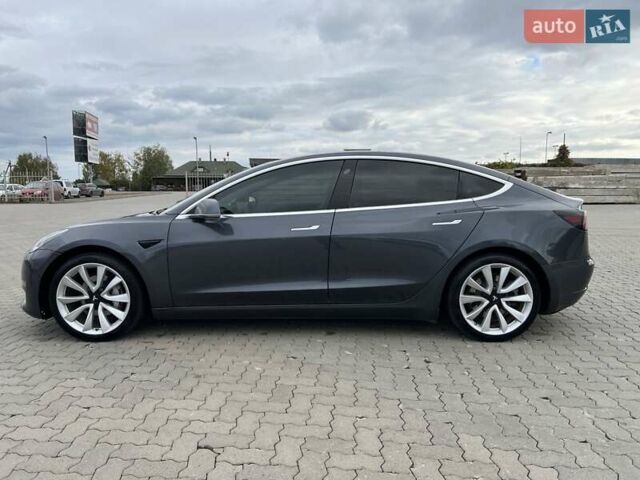 Серый Тесла Модель 3, объемом двигателя 0 л и пробегом 102 тыс. км за 16900 $, фото 4 на Automoto.ua