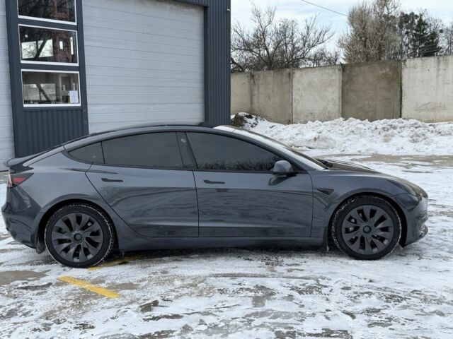 Сірий Тесла Модель 3, об'ємом двигуна 5 л та пробігом 150 тис. км за 17500 $, фото 3 на Automoto.ua