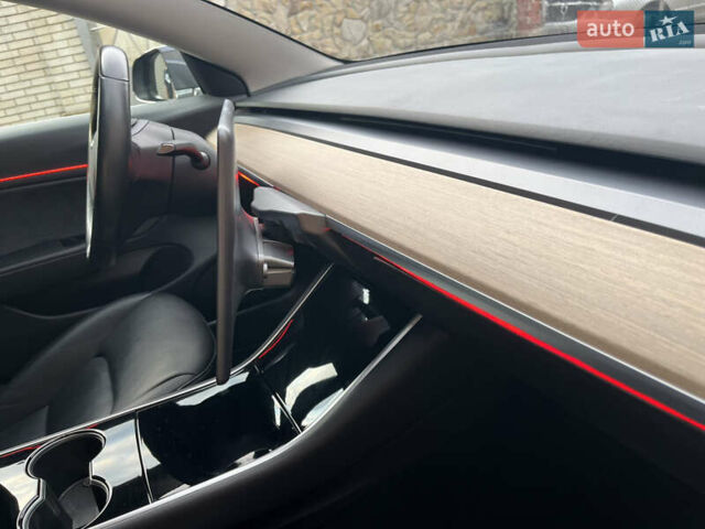 Сірий Тесла Модель 3, об'ємом двигуна 0 л та пробігом 95 тис. км за 16900 $, фото 19 на Automoto.ua