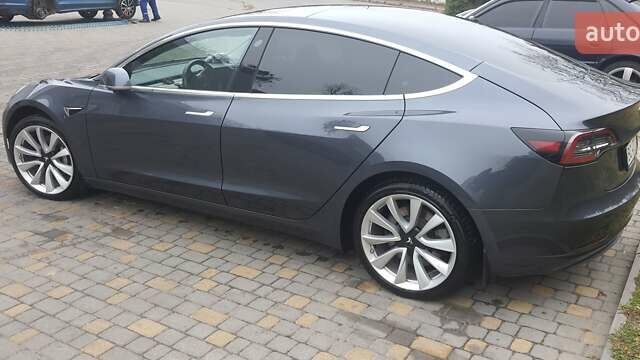 Сірий Тесла Модель 3, об'ємом двигуна 0 л та пробігом 108 тис. км за 18800 $, фото 6 на Automoto.ua