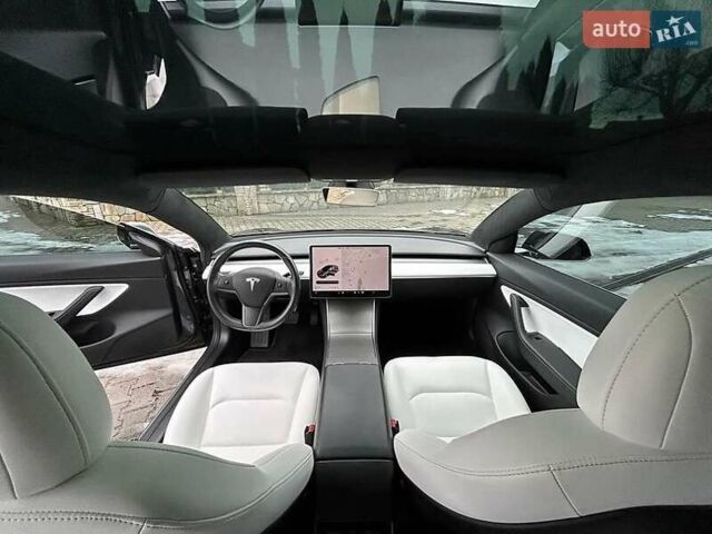 Серый Тесла Модель 3, объемом двигателя 0 л и пробегом 35 тыс. км за 14000 $, фото 8 на Automoto.ua