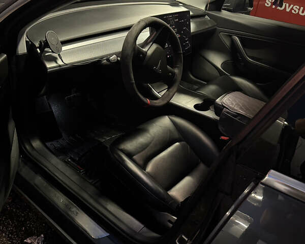 Серый Тесла Модель 3, объемом двигателя 0 л и пробегом 87 тыс. км за 20000 $, фото 9 на Automoto.ua