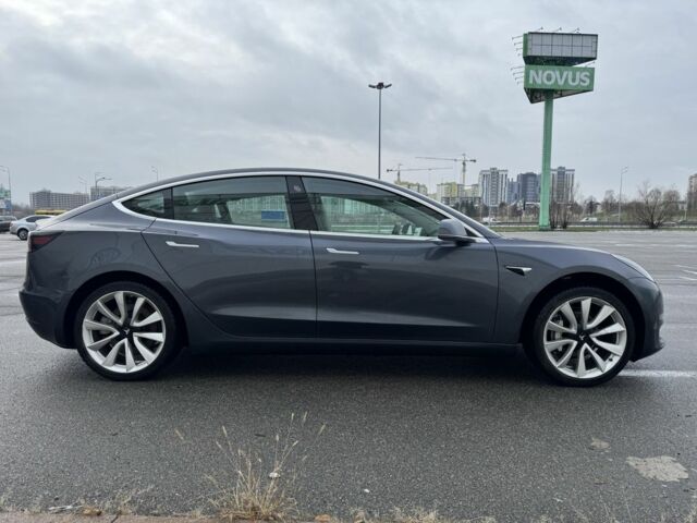 Серый Тесла Модель 3, объемом двигателя 0 л и пробегом 98 тыс. км за 15800 $, фото 4 на Automoto.ua