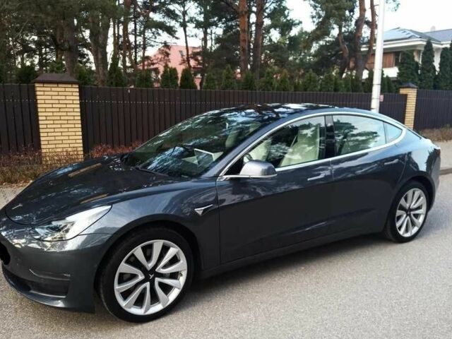 Тесла Модель 3 2019 у Києві на Automoto.ua Сірий Тесла Модель 3, об'ємом двигуна 0 л та пробігом 69 тис. км за 12850 $, фото 2 на Automoto.ua