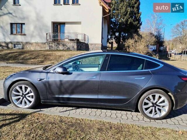 Серый Тесла Модель 3, объемом двигателя 0 л и пробегом 150 тыс. км за 16500 $, фото 2 на Automoto.ua