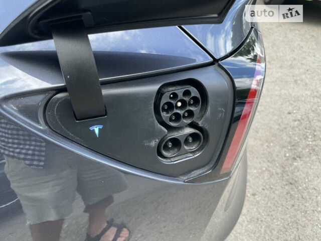 Серый Тесла Модель 3, объемом двигателя 0 л и пробегом 160 тыс. км за 18500 $, фото 7 на Automoto.ua
