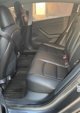 Сірий Тесла Модель 3, об'ємом двигуна 0 л та пробігом 89 тис. км за 21999 $, фото 5 на Automoto.ua