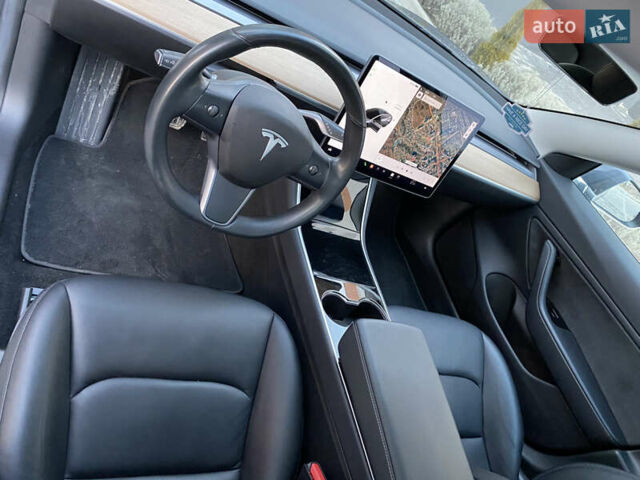 Серый Тесла Модель 3, объемом двигателя 0 л и пробегом 141 тыс. км за 18000 $, фото 3 на Automoto.ua