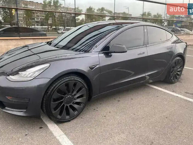 Серый Тесла Модель 3, объемом двигателя 0 л и пробегом 90 тыс. км за 27800 $, фото 10 на Automoto.ua