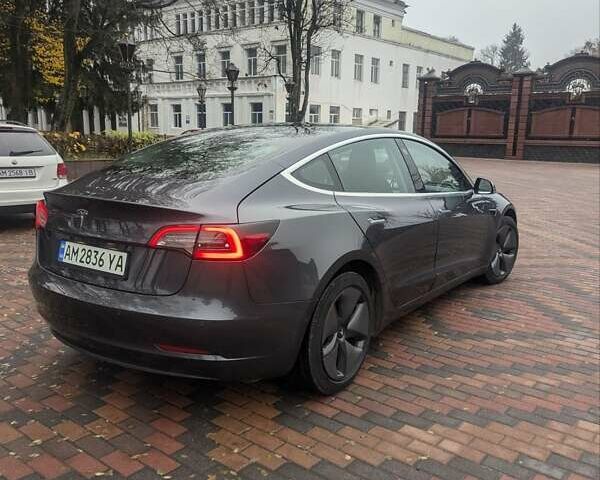 Серый Тесла Модель 3, объемом двигателя 0 л и пробегом 117 тыс. км за 18950 $, фото 5 на Automoto.ua