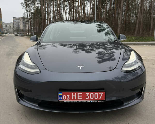 Серый Тесла Модель 3, объемом двигателя 0 л и пробегом 135 тыс. км за 16999 $, фото 5 на Automoto.ua