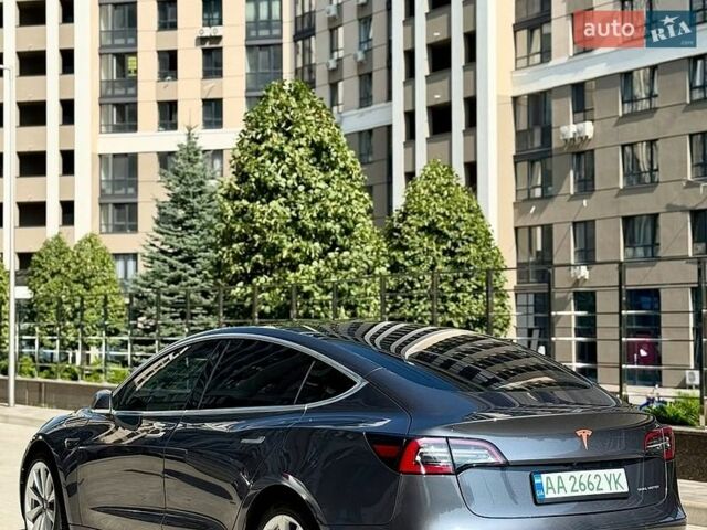 Серый Тесла Модель 3, объемом двигателя 0 л и пробегом 132 тыс. км за 16300 $, фото 2 на Automoto.ua