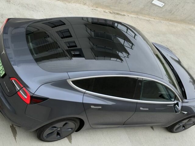 Тесла Модель 3 2019 в Тернополе на Automoto.ua Серый Тесла Модель 3, объемом двигателя 0 л и пробегом 125 тыс. км за 19900 $, фото 3 на Automoto.ua