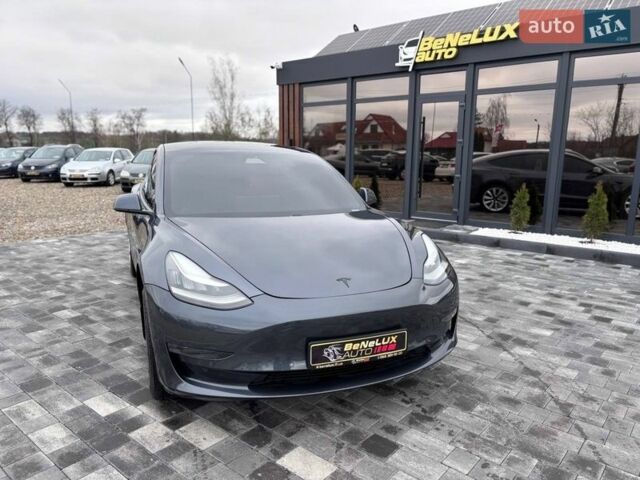 Серый Тесла Модель 3, объемом двигателя 0 л и пробегом 151 тыс. км за 15299 $, фото 2 на Automoto.ua