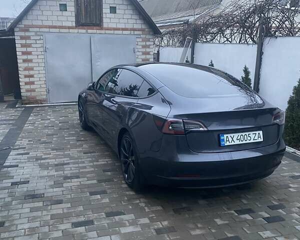 Серый Тесла Модель 3, объемом двигателя 0 л и пробегом 84 тыс. км за 18000 $, фото 3 на Automoto.ua