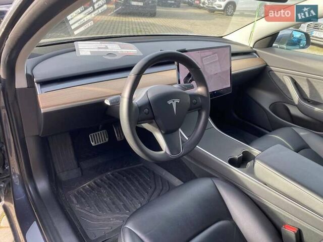 Серый Тесла Модель 3, объемом двигателя 0 л и пробегом 82 тыс. км за 18600 $, фото 9 на Automoto.ua