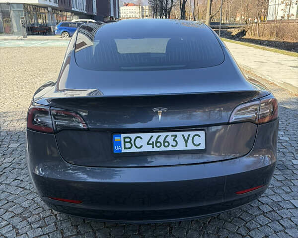 Серый Тесла Модель 3, объемом двигателя 0 л и пробегом 80 тыс. км за 16500 $, фото 6 на Automoto.ua